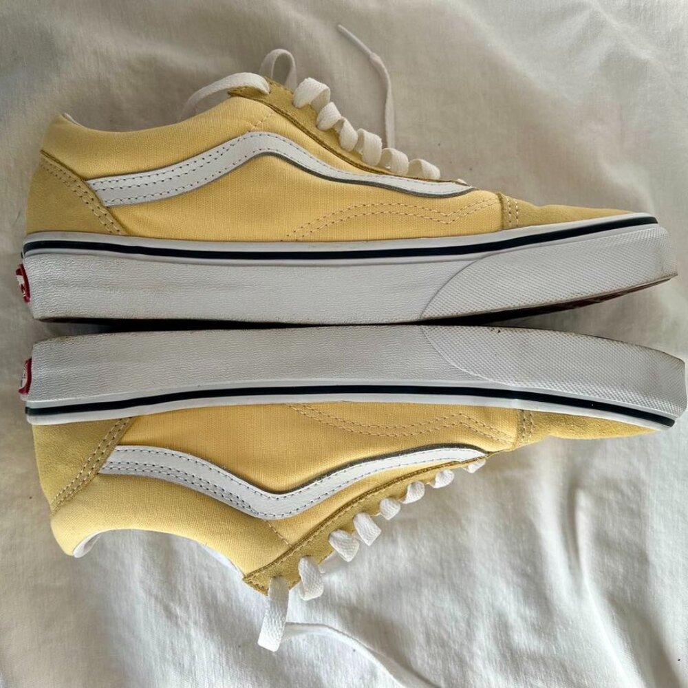 NWOT Vans Old Skool Buttery Yellow Suede Canvas Sneakers - US Women 8.5 / Men 7